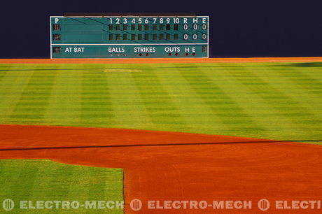 Ball breaks scoreboard light on Fenway Park's Green Monster